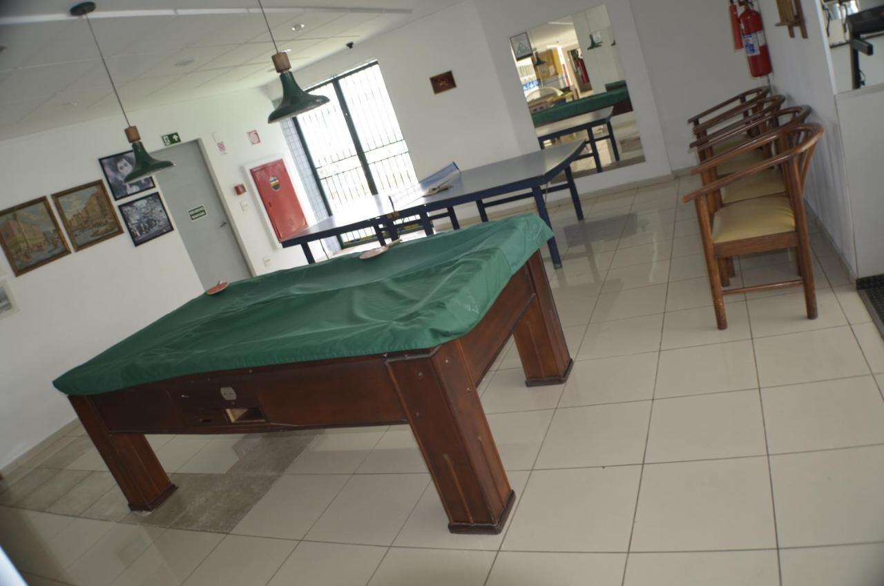 Constantino Hotel E Eventos Juiz de Fora Extérieur photo A pool table at the station
